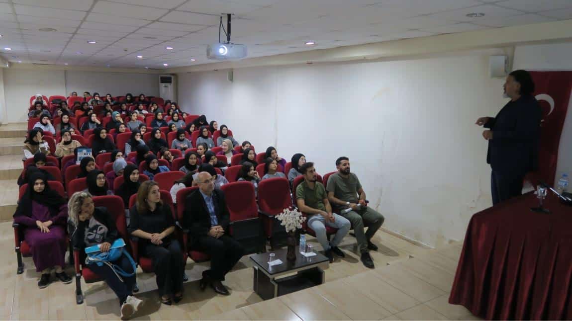 HEDEF YKS 2024 Kapsamında Eczacı Gürkan Billurcu Öğrencilerimiz İle Buluştu
