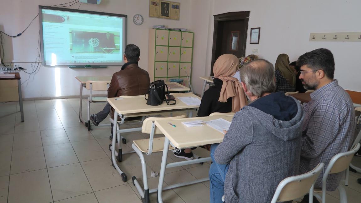 Milli Eğitim Bakanımız Sayın Prof. Dr. Ziya Selçuk, EBA' dan Mesleki Çalışma Dönemi açılışını gerçekleştirdi