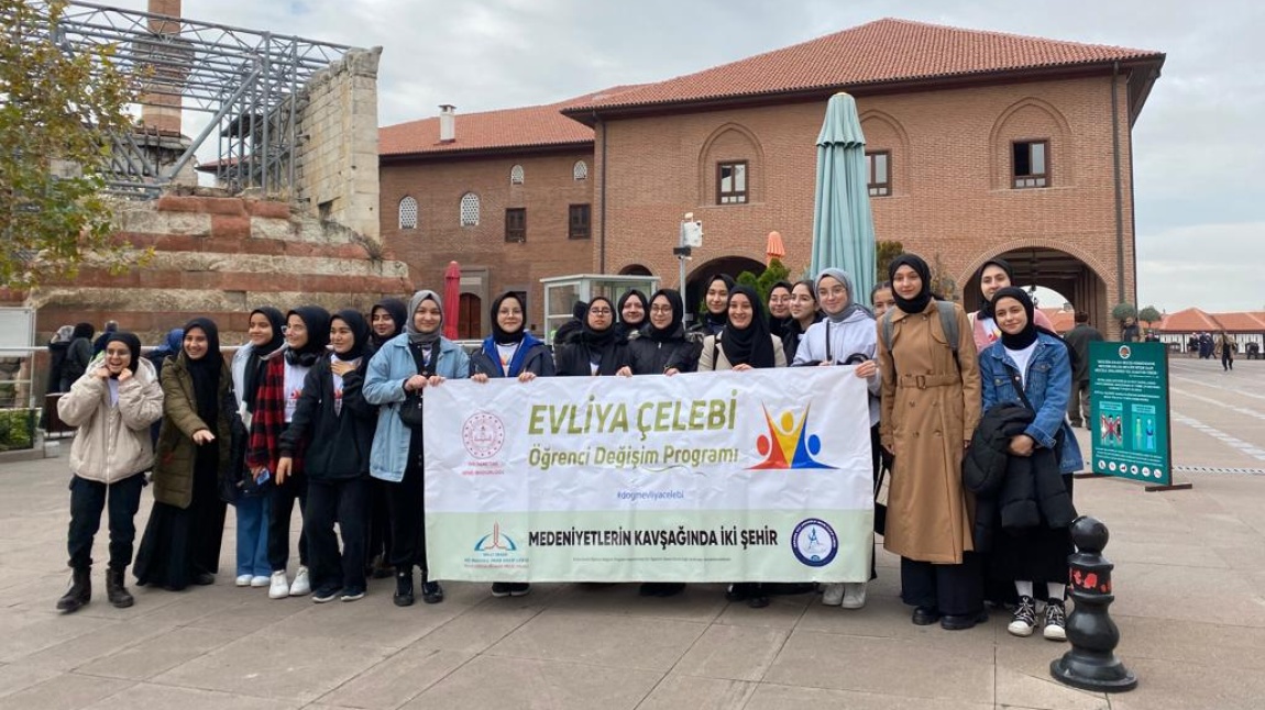 Öğrencilerimiz Ankara Kalesi, Hacı Bayram Veli Cami'ni Ziyaret Ettiler